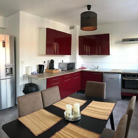 Bel Appartement Cosy Tres Calme Avec Parking Prive Templemars Exterior foto
